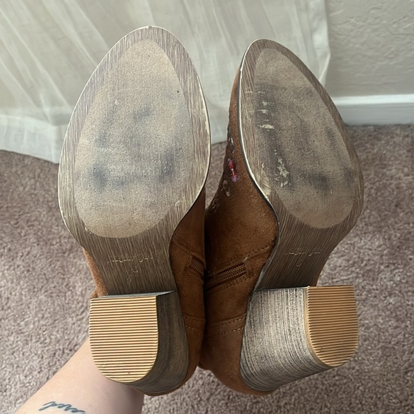 Boho embroidered ankle boots size 6 - Picture 7 of 8